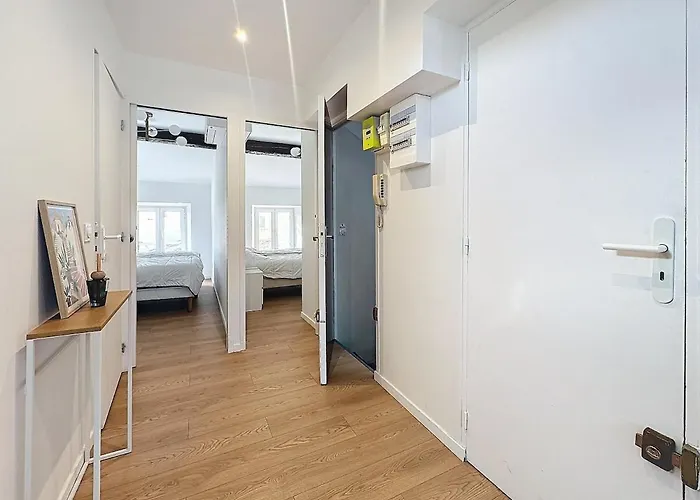 54m2 Hypercenter, Face Palais Des Festivals *